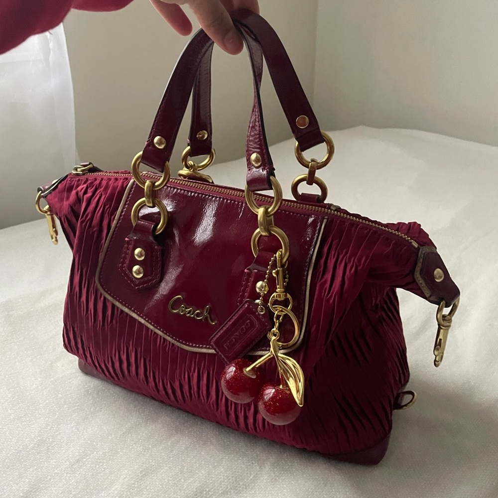 SOLD🍒 - Picture 4 of 7